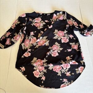 Iz Byer Black and Pink Floral Blouse woman’s M